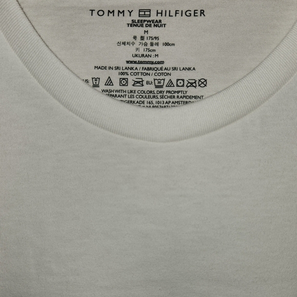 ⭐️ x2 HOST PICK ⭐️ NWT Tommy Hilfiger Short Sleeve Shirt - Picture 2 of 4